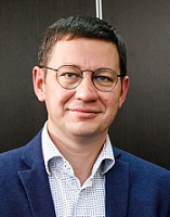 <p class="name2">Р.Н. Комаров</p><p><i class="icon icon-student"></i>д.м.н., профессор</p><p><i class="icon icon-city"></i>Клинический центр ПМГМУ, Москва</p>